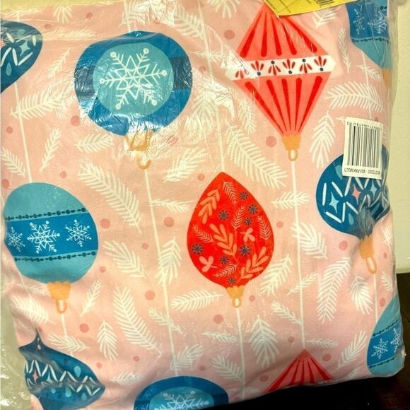 Christmas Decorative Pillow – 18'' x 18'' Festive Home Décor - Picture 3 of 4